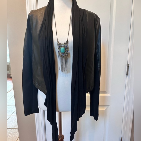 Faux Leather Cropped Jacket with Scarf Detail – Stylish & Versatile - Picture 1 of 8
